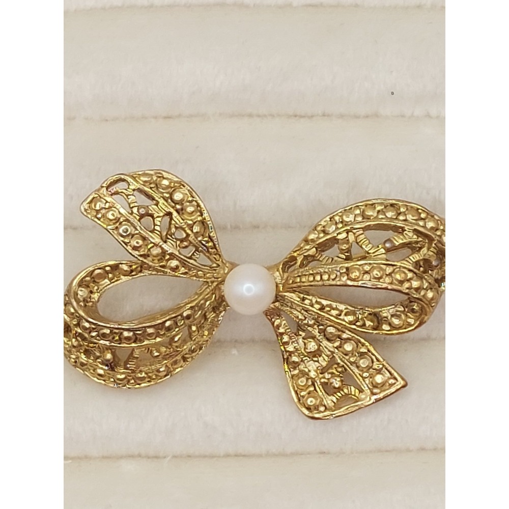 Vintage Gold Tone Ribbon Bow Brooch Faux Pearl Filigree Openwork Romantic MCM